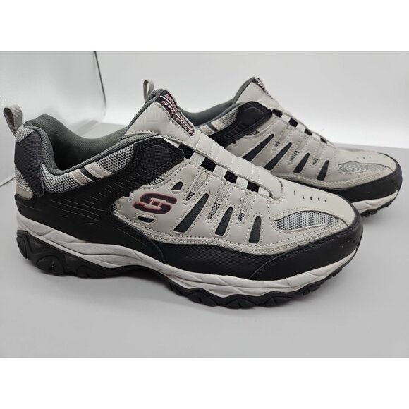Skechers Men's Black and Gray Athletic Shoes Like New - Picture 3 of 10